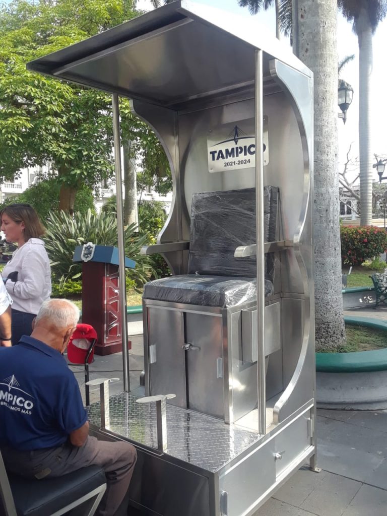 Entregan a boleros del calzado modernos módulos