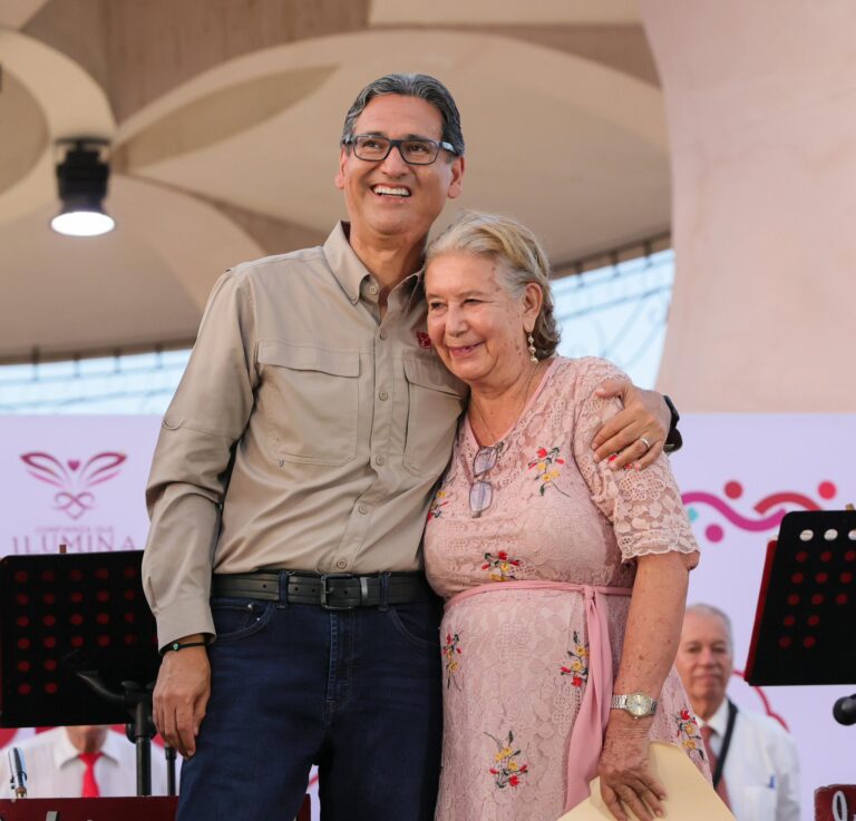 Erasmo y Dunia celebran con alegría el “Día del Abuelo