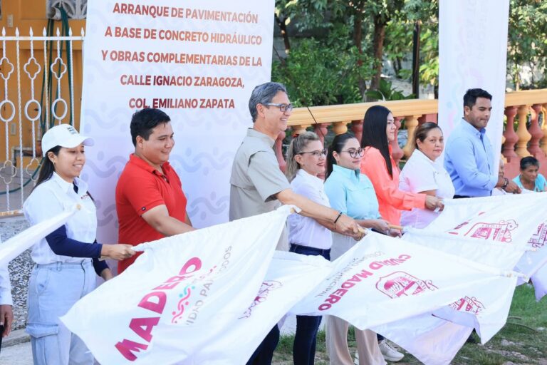 Erasmo González arranca 3 obras más de pavimentación con concreto hidráulico*