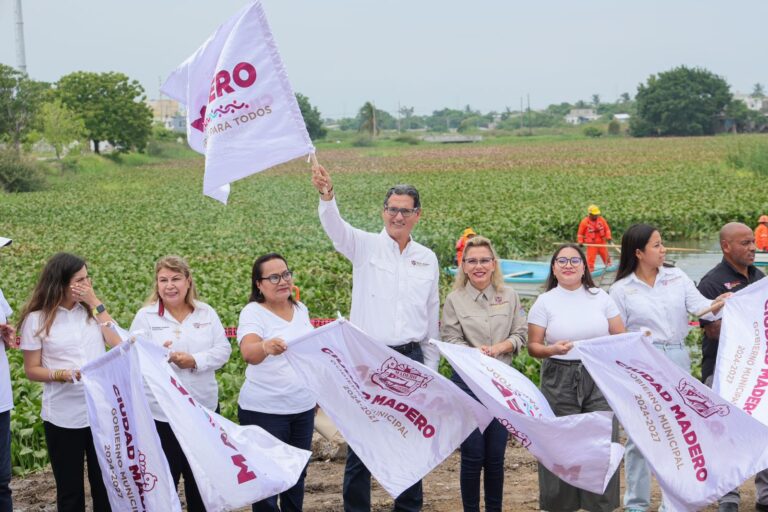 Erasmo González arranca limpieza de vegetación acuática en sistema lagunario