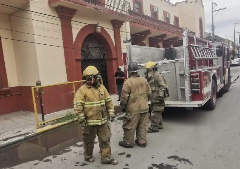 Explosión en cocina escolar deja dos heridas en Ciudad Victoria; evacúan a más de 450 personas