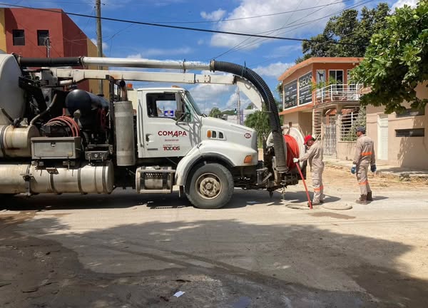Realiza COMAPA Altamira labores de desazolve y mantenimiento en pozos de visita