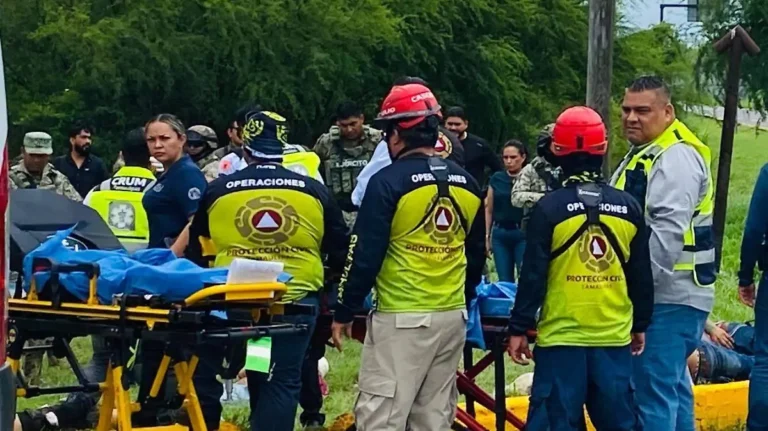 Vehiculo de la SEDENA termina volcado deja 14 Lesionados