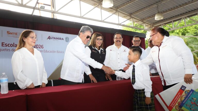 Encabeza Armando Martínez inicio de ciclo escolar 2025-2026