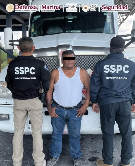 Trailero fue detenido en Nuevo León transportando 76 mil litros de hidrocarburo de procedencia ilícita