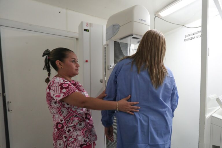 Invita DIF Tamaulipas a la campaña de prevención y detección de cáncer de mama “Observa, Toca y Acciona”