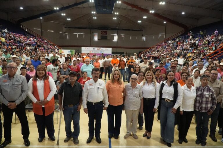 Lentes con Corazón» reafirma vocación humanista de la UAT