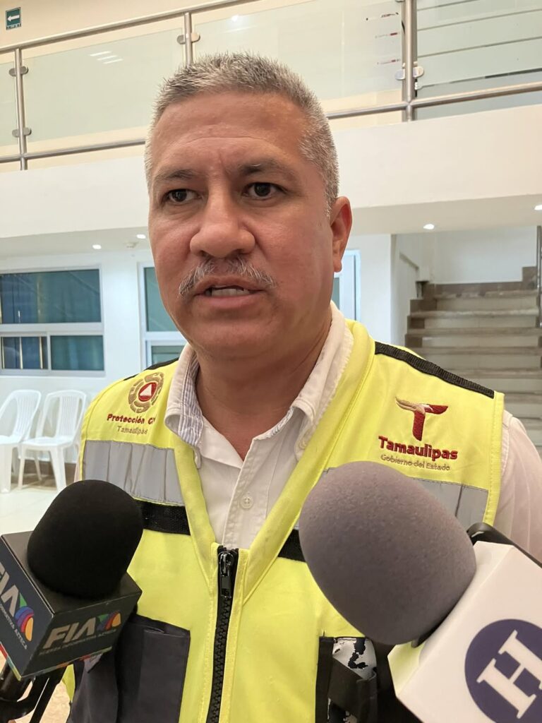 Lancha se hunde frente a la boya de recalada, una persona f@llece y un desaparecido