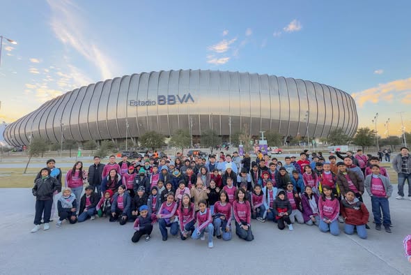 Viajan a la sede mundialista 108 alumnos destacados de Tampico