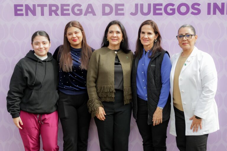 Inaugura Mónica Villarreal Anaya nueva Área de Juegos en el Centro de Desarrollo de la Colonia Morelos