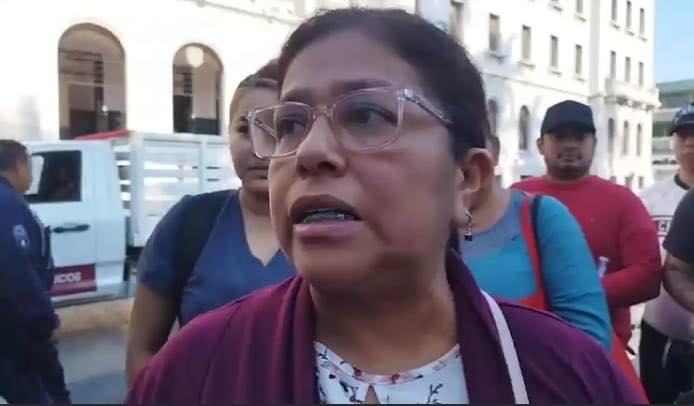 Madre Clama por Atención Médica y Respuesta del Seguro para Salvar a su Hijo
