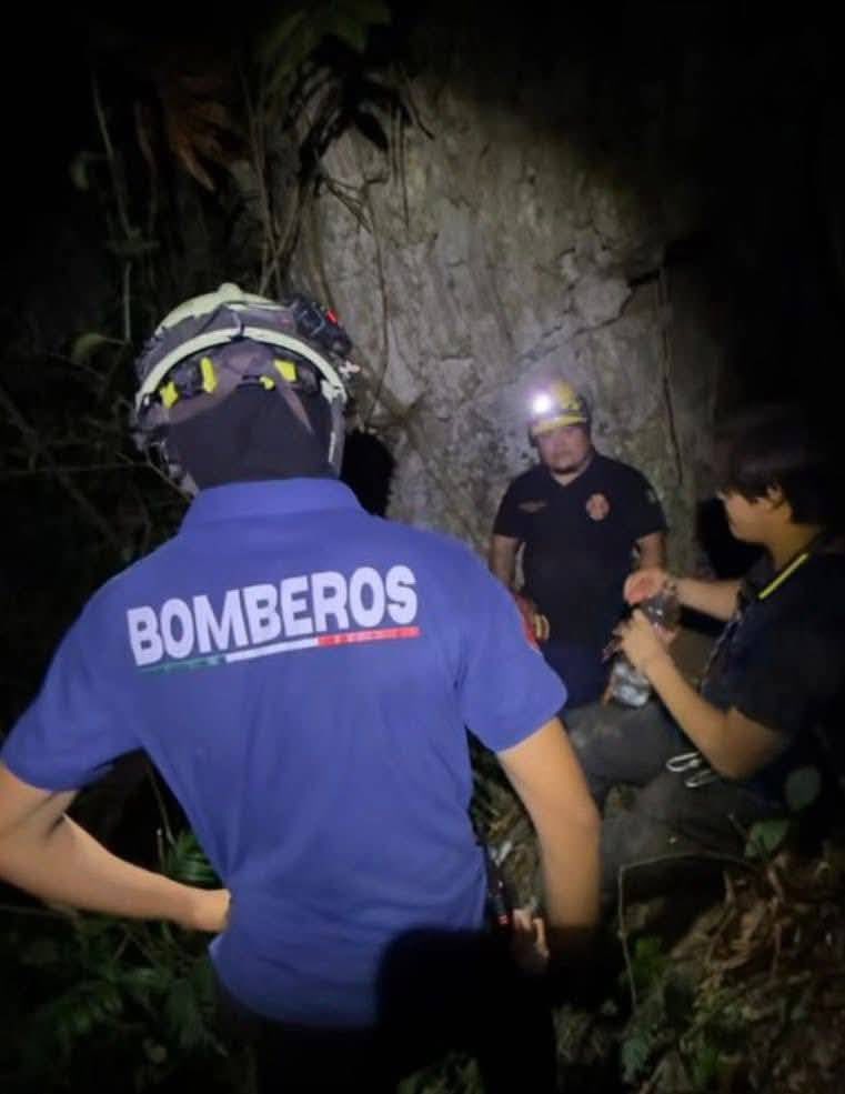Joven sobrevive tras caer 30 metros en sótano de Xilitla
