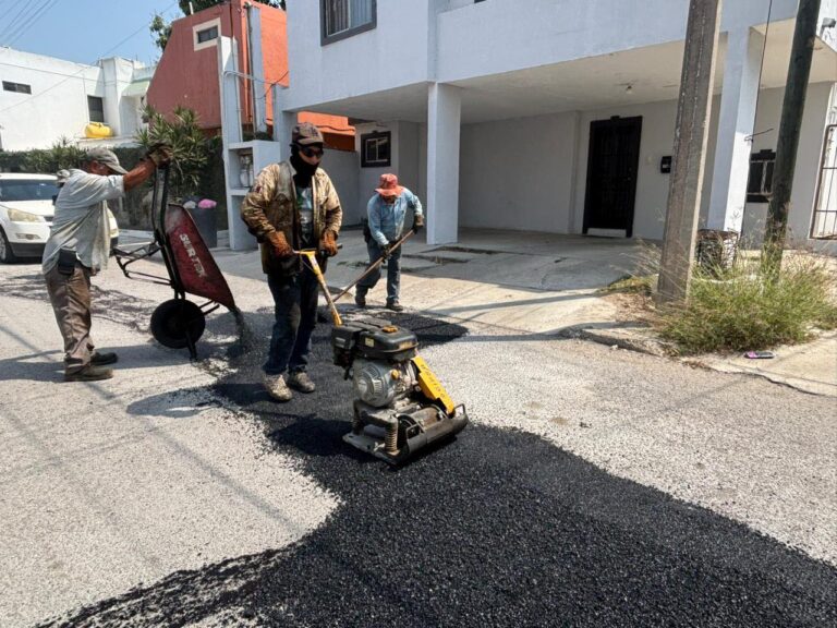 Gobierno de Tampico fortalece programa permanente de bacheo en la ciudad