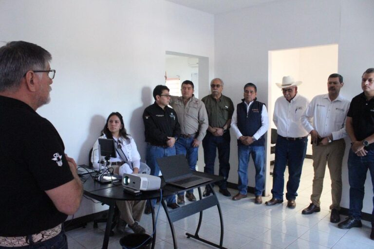 Inauguran Centro de Emergencias Sanitarias contra gusano barrenador