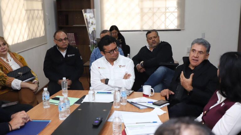 Refuerza Armando Martínez coordinación para impulsar desarrollo energético en la zona