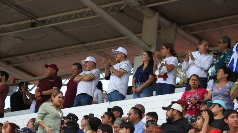 DEBUT TRIUNFAL EN ALTAMIRA