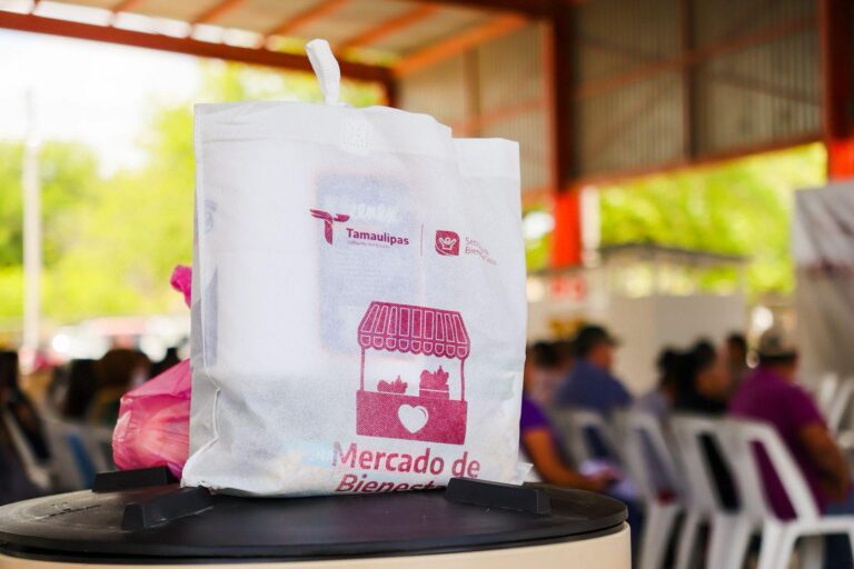 Entrega SEBIEN apoyos sociales en Cruillas