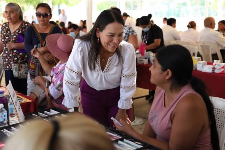 Traslada Blanca Guzmán beneficios a Estación Colonia