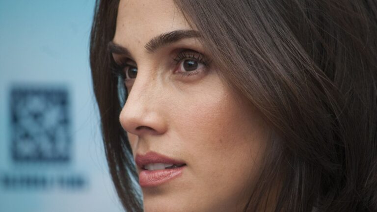 Con los ojos rojos; Sandra Echeverría reacciona al arresto de mujer que la estafó, perdió millones