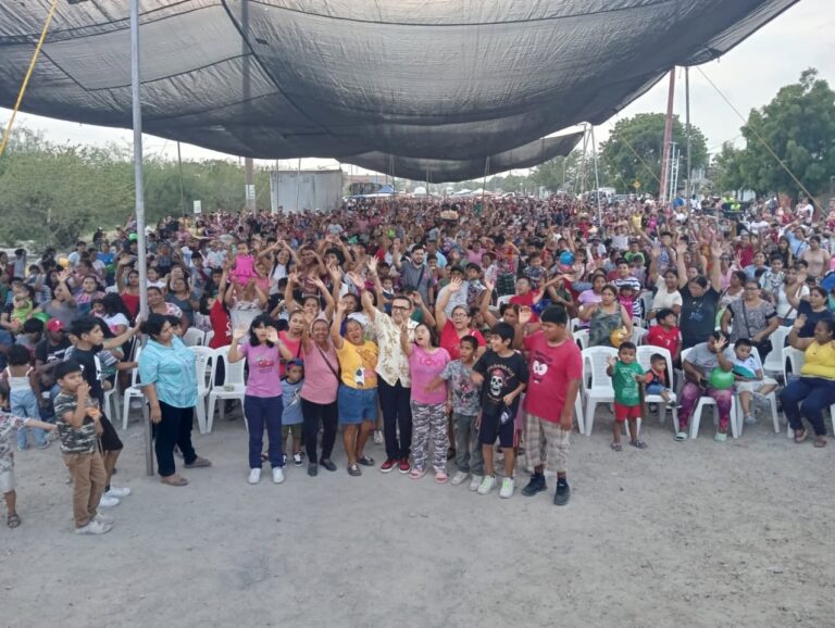 Con mega festejo celebra Ciro Hernández a más de cuatro mil niños, niñas y mamás del sector Haciendas.