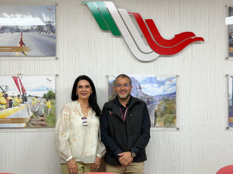 Mónica Villarreal gestiona restauración del Puente Tampico con el director general de CAPUFE
