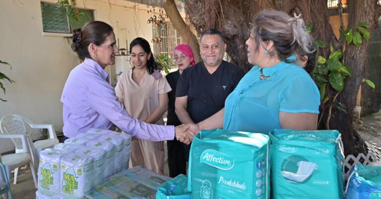 Entrega DIF Tampico Apoyos a la Casa de Retiro del Adulto Mayor San Marcos*