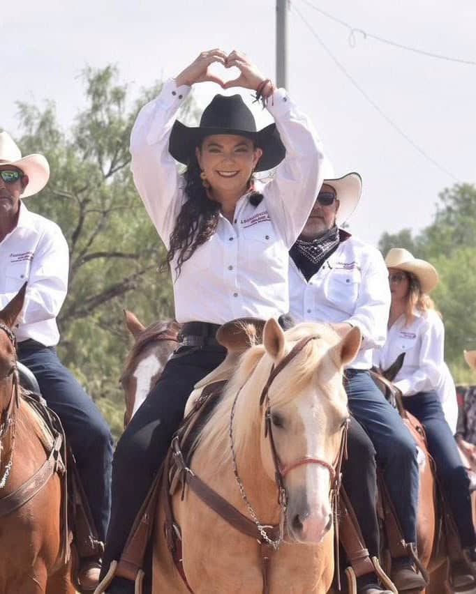 Senadora Olga Sosa estrecha alianza con la región ribereña; participa en cabalgata por el Día de San Juan*