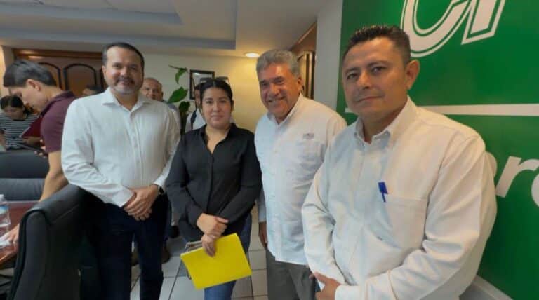 Gestiona Armando Martínez soluciones para plantel escolar afectado por bajo voltaje
