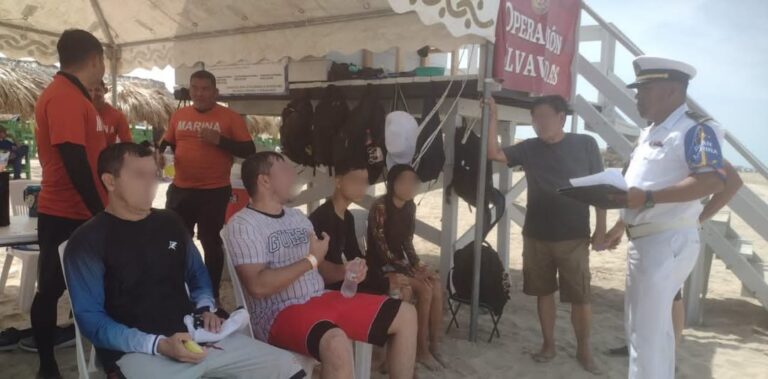 Rescata personal naval a cuatro bañistas en Playa Miramar durante Operación Salvavidas Verano 2026
