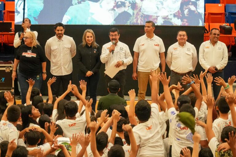 Clausura el rector Dámaso Anaya exitoso campamento infantil de la UAT