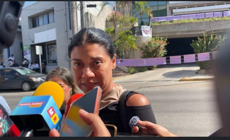 MADRE DE DAFNE PIDE CINCO ÓRDENES DE APREHENSIÓN POR LA MUERTE DE SU HIJA