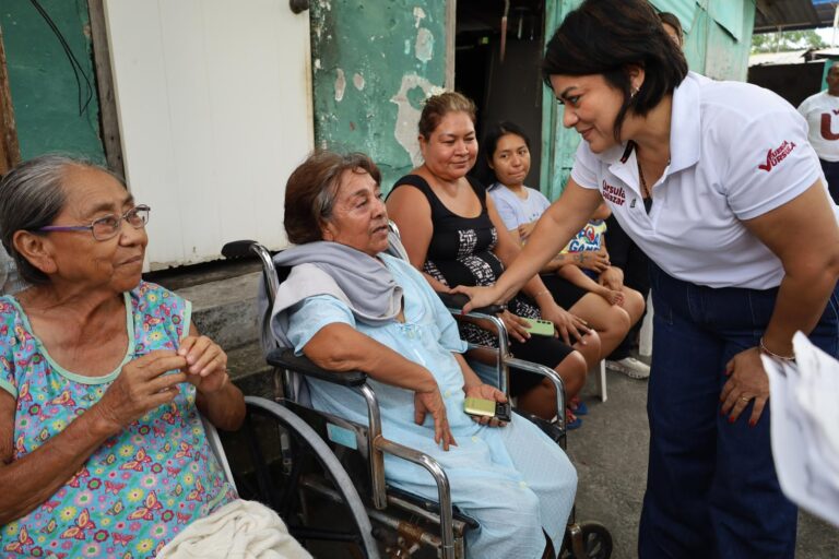 Amor con amor se paga»: Úrsula Salazar consolida su labor de gestión en favor de las familias de Tampico.