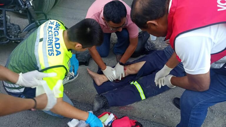 La moto no perdona! Motociclista termina con fractura expuesta en el Libramiento Poniente