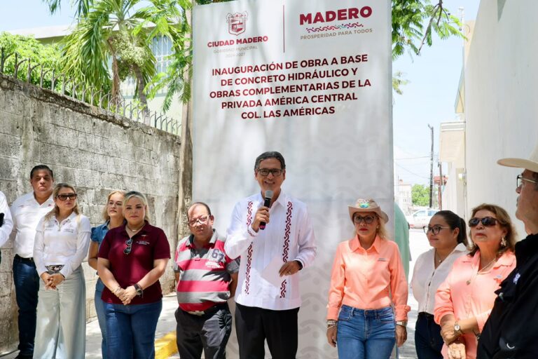 Entrega Erasmo Pavimentaciones en Las Américas y Árbol Grande*