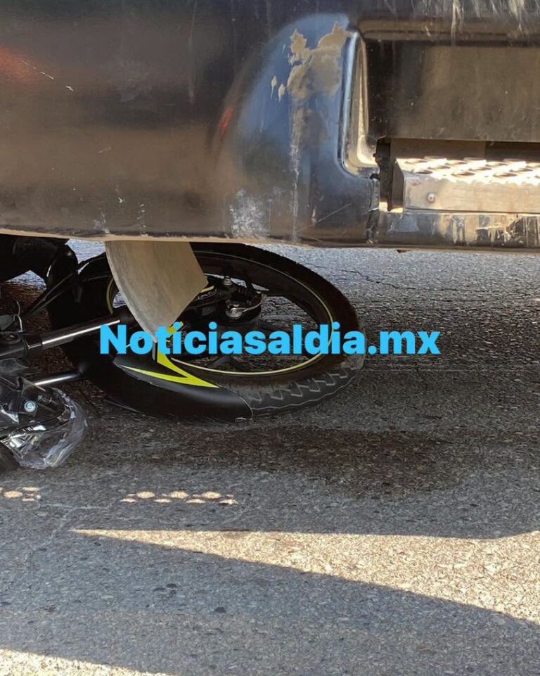DE MILAGRO SOBREVIVEN TRAS SER ARROLLADOS POR UN TRÁILER EN TAMPICO!