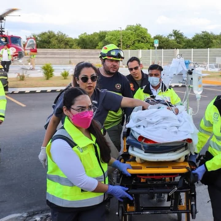 Trasladan a paciente de Matamoros en ambulancia aérea al Hospital Regional de Alta Especialidad*